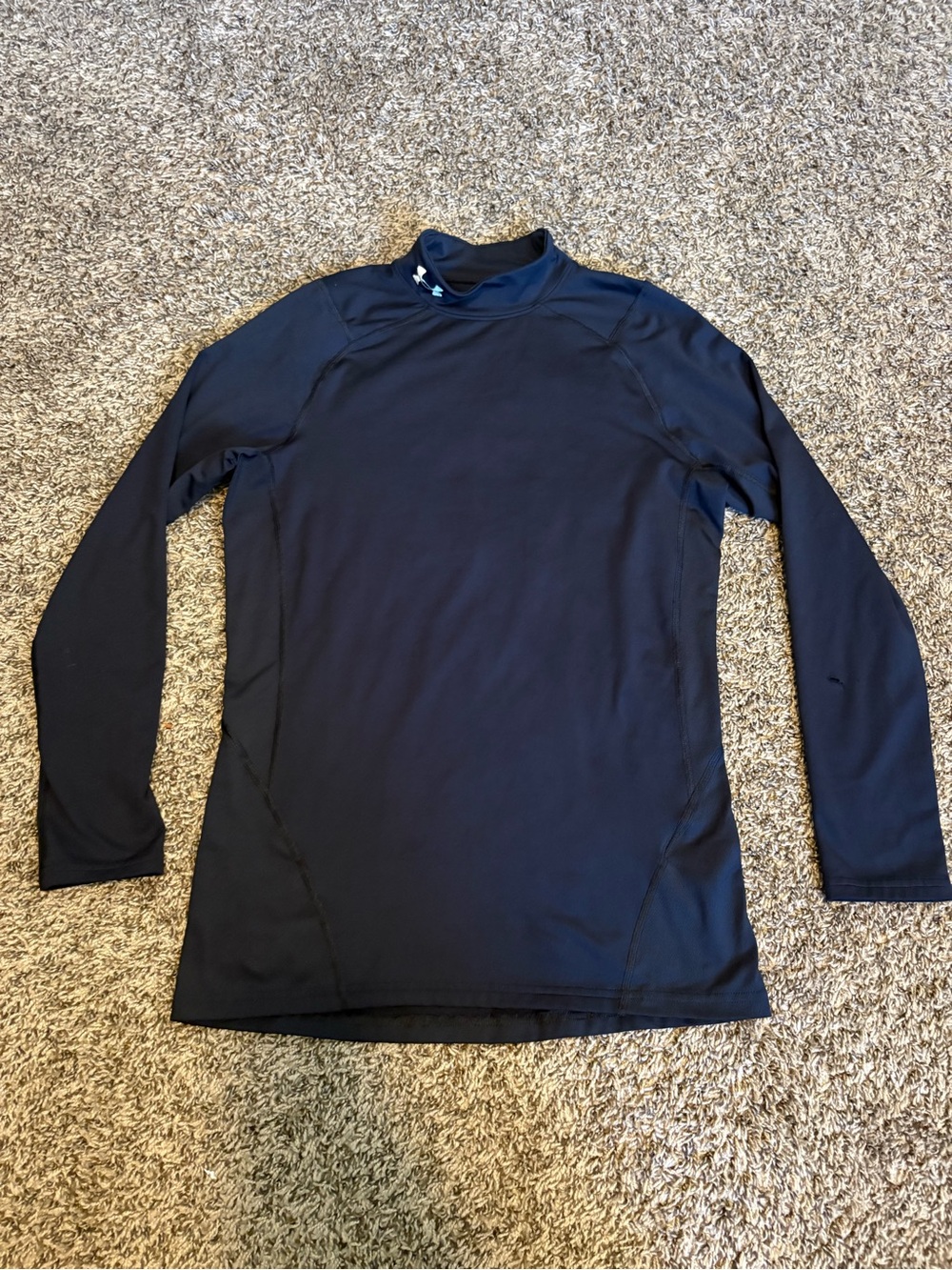 Under Armour Men’s Navy Blue Long-Sleeve Swim Rash Guard